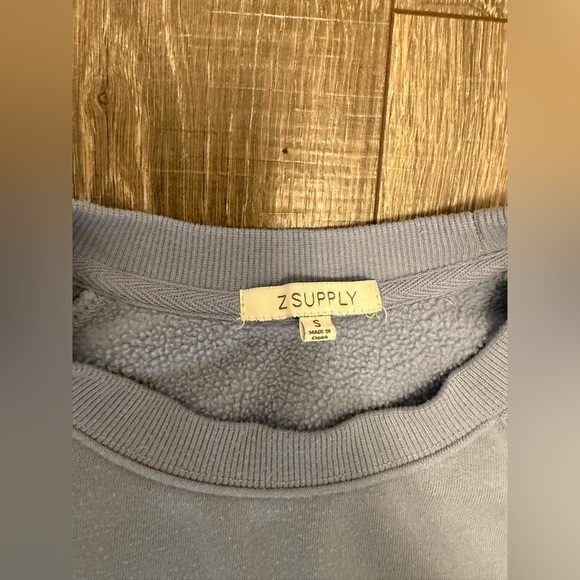 Z Supply Stormy Cropped Crew Neck Sweatshirt Size Small - Picture 3 of 4